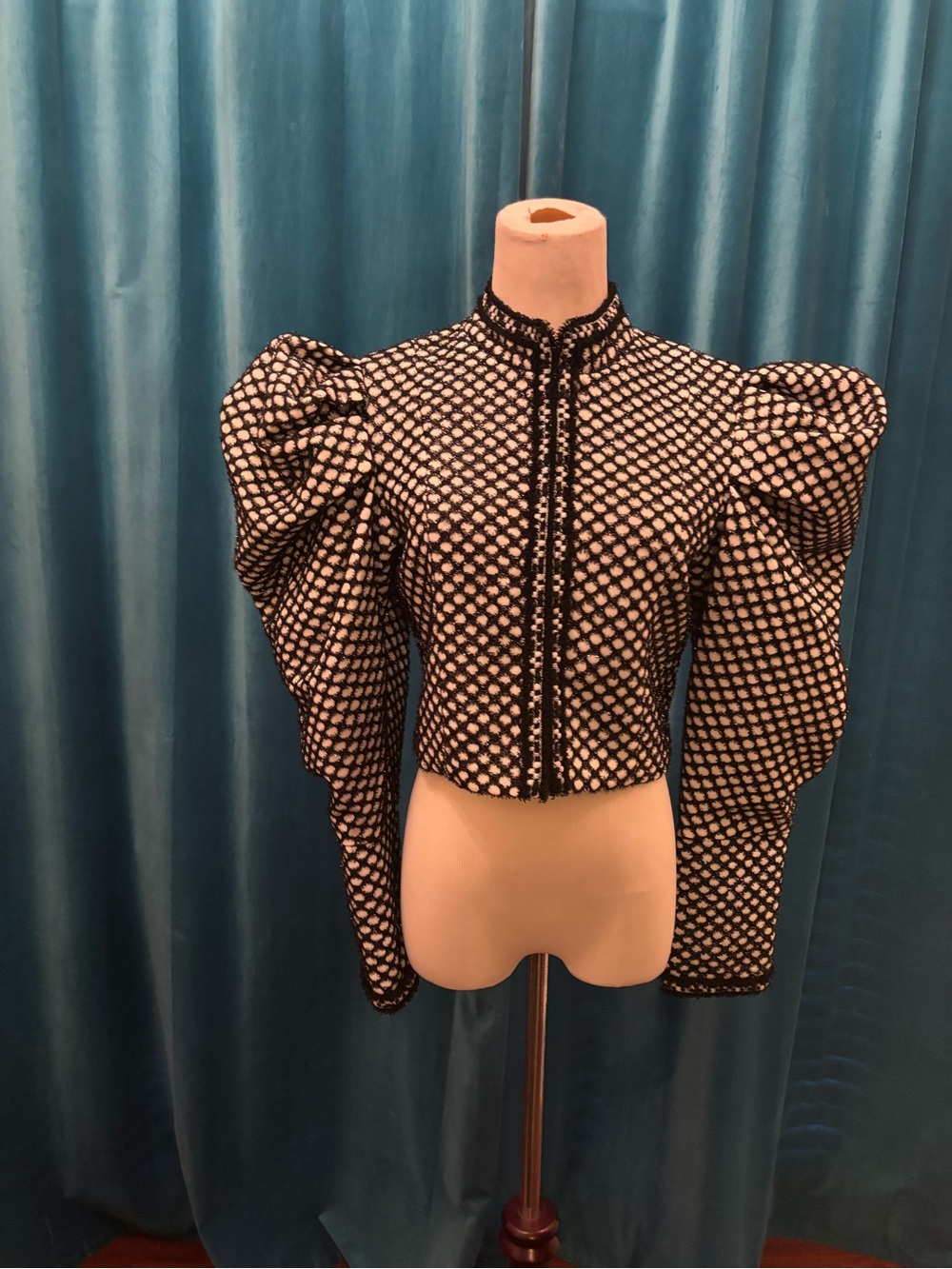 AKIRA Black & White Puff-Sleeve Cropped Jacket